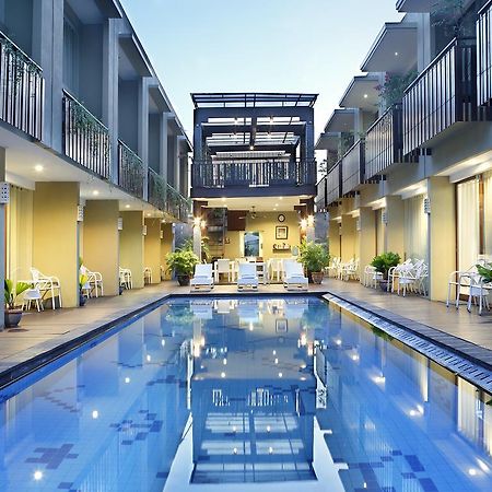 Devata Suites And Residence Legian Exteriér fotografie