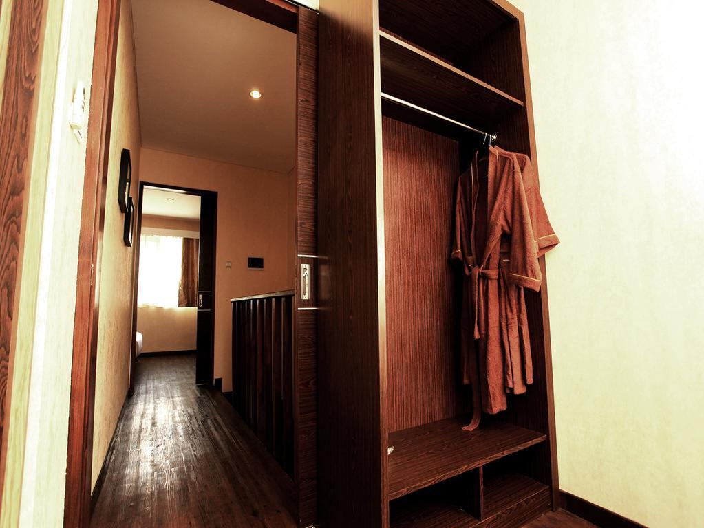 Devata Suites And Residence Legian Exteriér fotografie