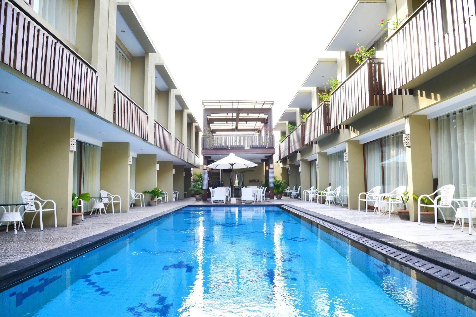 Devata Suites And Residence Legian Exteriér fotografie