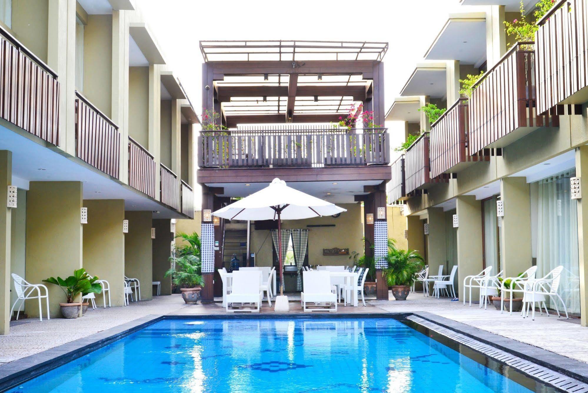 Devata Suites And Residence Legian Exteriér fotografie